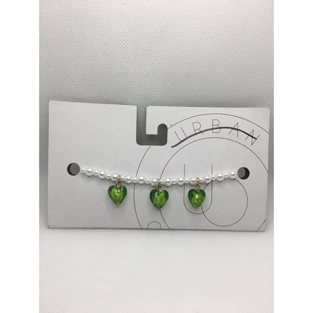 Urban Outfitters Pearl choker necklace with three green glass hanging hearts NEW